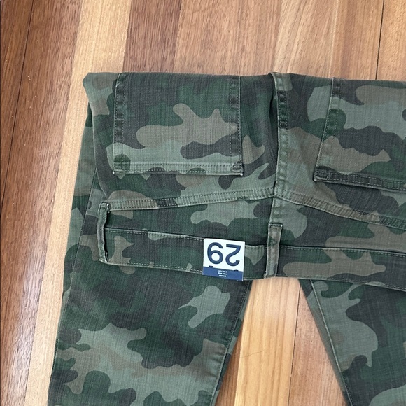 GAP Green Camouflage High-Rise Jeans - Picture 4 of 5